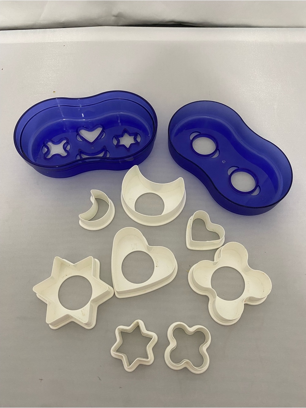 Tupperware 8 in 1 Cookie Cutter Set